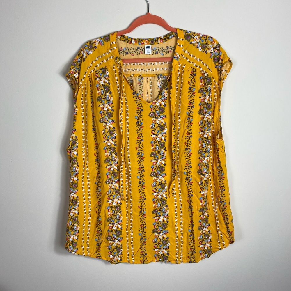 Old Navy XXL tie shirt